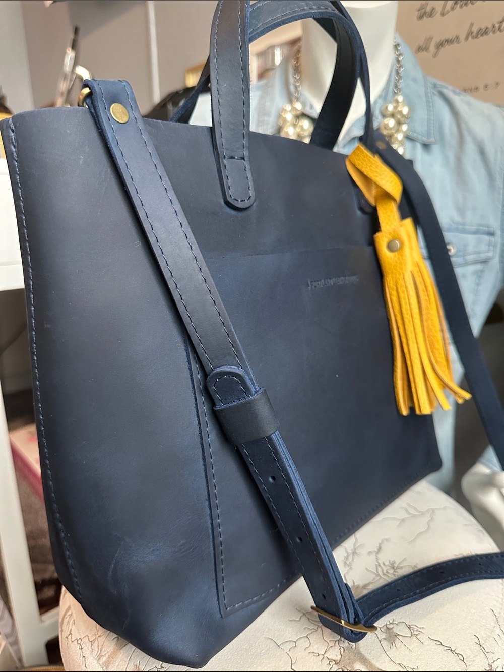 ☀️New PLG Medium Deep Waters 💙💛 crossbody tote, sunshine, Total eclipse - Picture 6 of 14